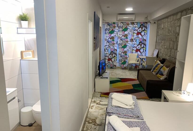 ファミリールーム, Hostel Split