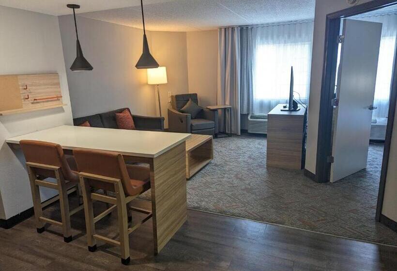 스위트, Candlewood Suites Wilson, An Ihg