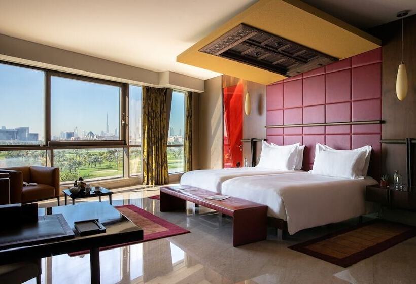 Номер Клуб, Jumeirah Creekside Dubai