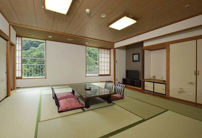 Номер Superior, Kinugawa Royal