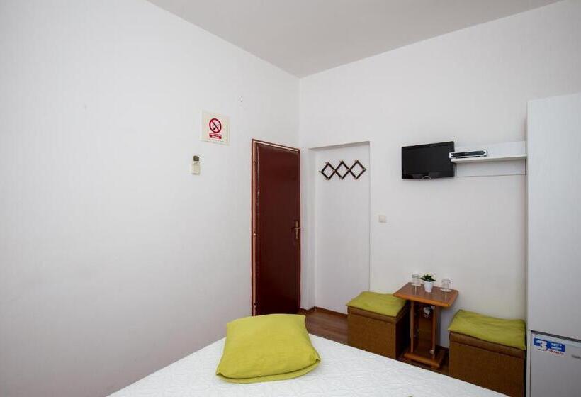 Quarto Economy, Villa Konalic