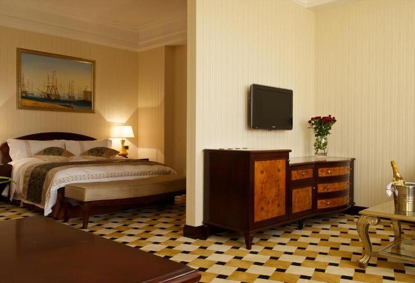 豪华房间, Royal Tulip Almaty