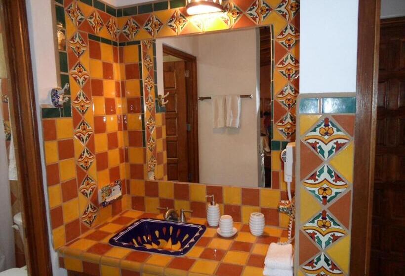 غرفة قياسية ثلاثية مزودة بشرفة, Casa Virgilios B&b