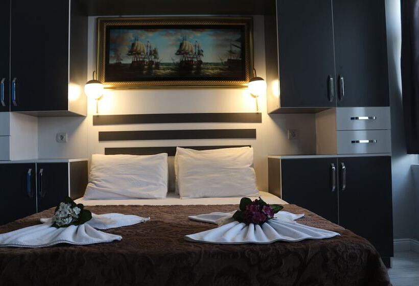 スタンダードスタジオ, Taksim Hostel Green House Istanbul
