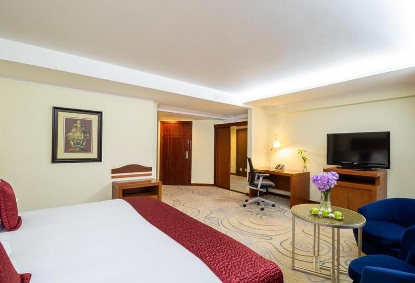 Habitación Deluxe Cama King, Kempinski Hotel Khan Palace