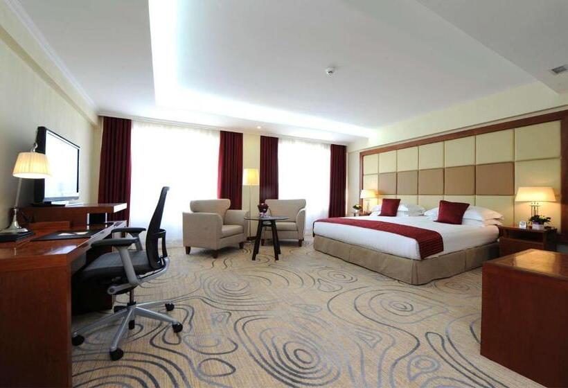 Habitación Superior Cama King, Kempinski Hotel Khan Palace