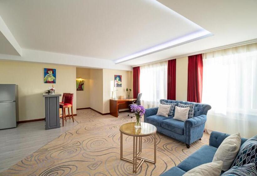 Suite Deluxe, Kempinski Hotel Khan Palace