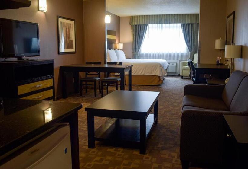 Люкс Executive Кровать Кинг, Holiday Inn Express And Suites Dawson Creek, An Ihg