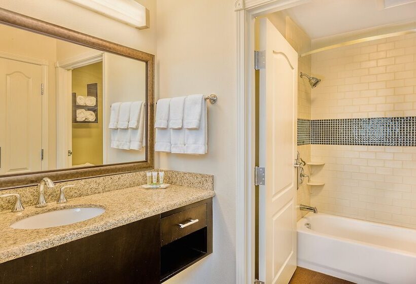 스위트, Staybridge Suites Bismarck, An Ihg
