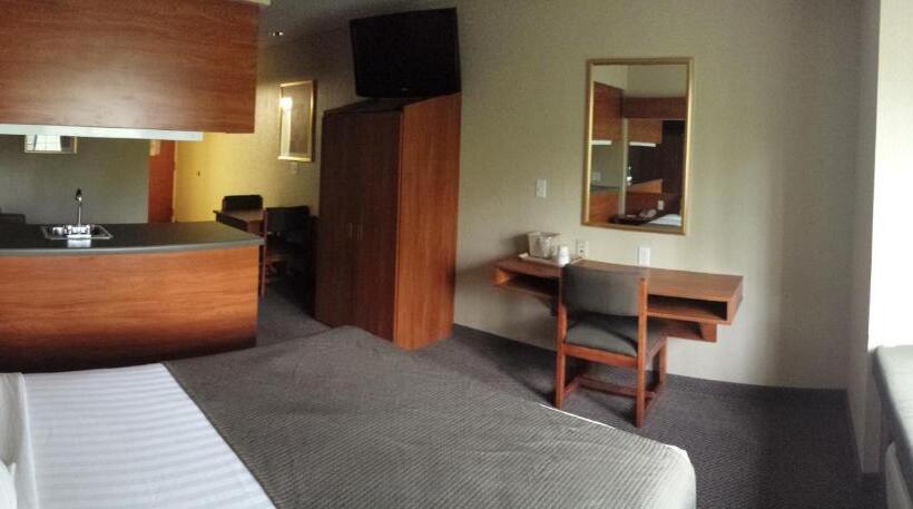 스탠다드 스튜디오, Microtel Inn & Suites Beckley East