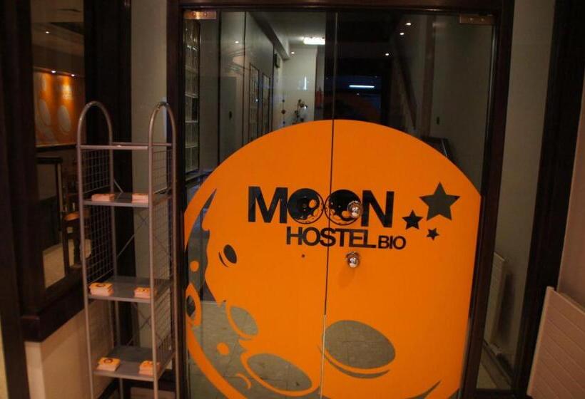 اتاق استاندارد چهار تخته, Moon Hostel Bio