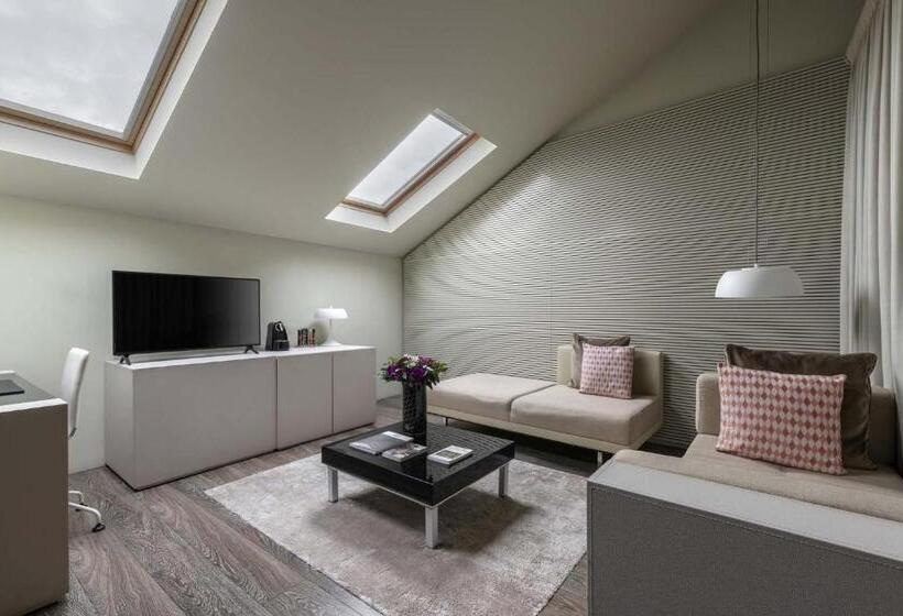 Suite with Terrace, 9hotel Mercy
