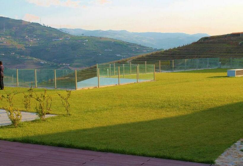 Номер Стандарт Вид на Сад, Douro Scala