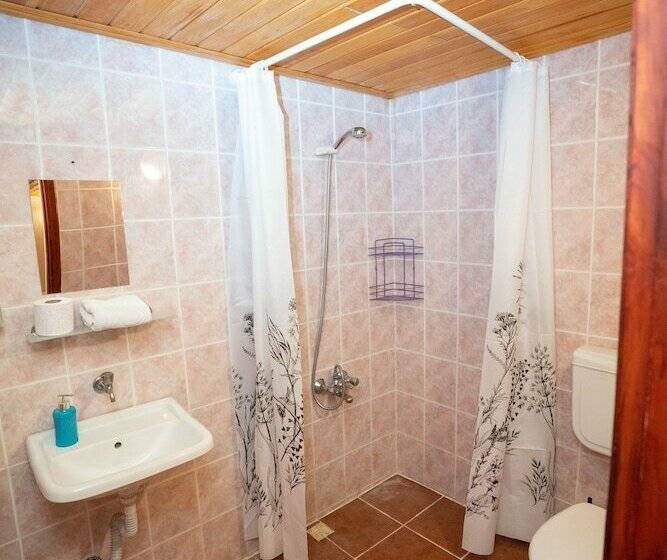 Quarto Triplo Estandar, Istanbul Pansiyon
