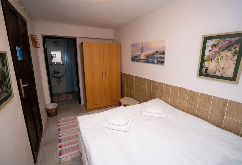 Quarto Estandar, Istanbul Pansiyon