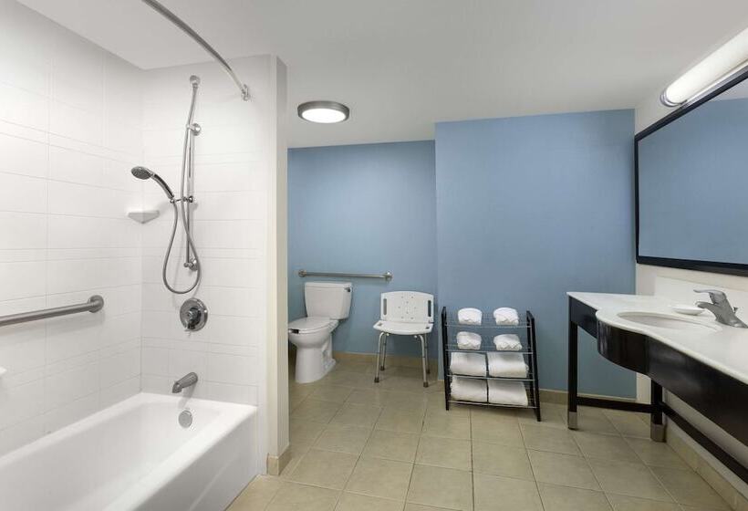 장애인을 위한 스위트, Comfort Suites Lake City