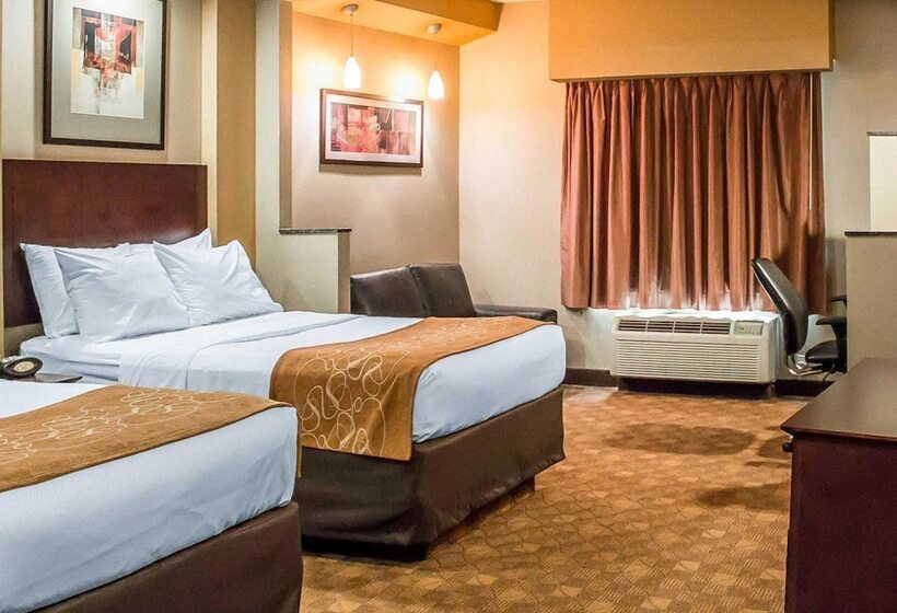 Люкс, Comfort Suites Perrysburg  Toledo South