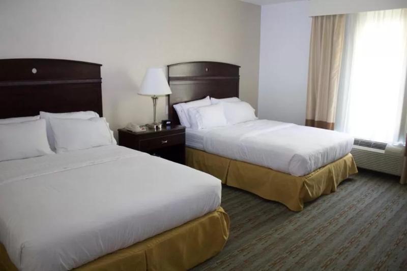 장애인을 위한 퀸사이즈 스탠다드 룸, Holiday Inn Express West Jefferson, An Ihg