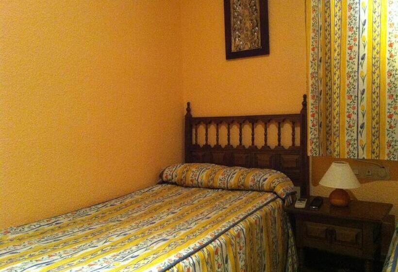 Номер Стандарт, Hostal Paracuellos