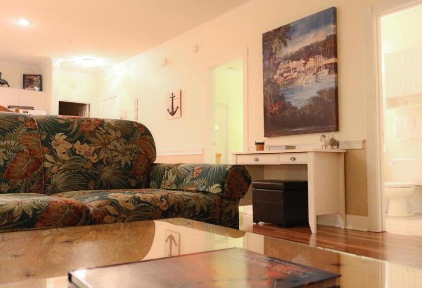 Вилла 3 Спальни, Myrtlewood Villas