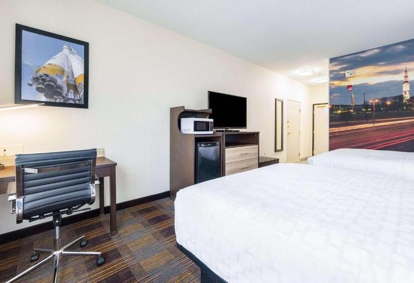 장애인을 위한 스탠다드 룸, Clarion Pointe Madisonhuntsville