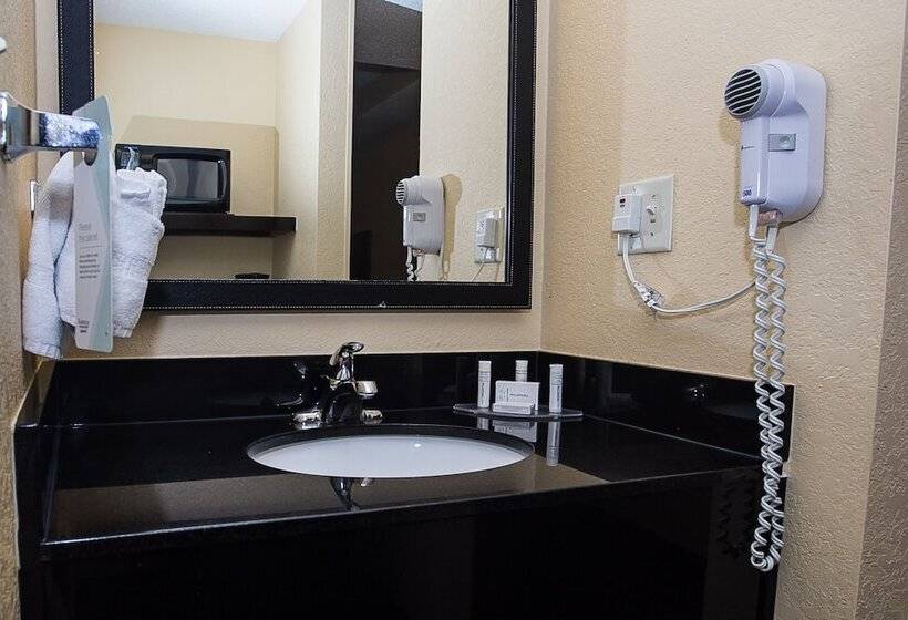 Президентский Люкс, Fairfield Inn & Suites By Marriott Boston Milford