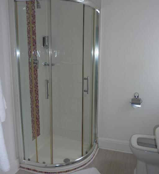 اتاق استاندارد با چشم‌انداز دریا, Pebbles Guest House