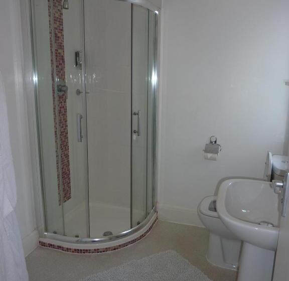 اتاق استاندارد یک نفره, Pebbles Guest House