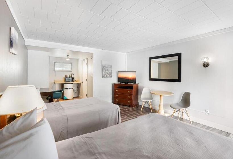 Номер Deluxe, Fairbridge Inn And Suites West Point