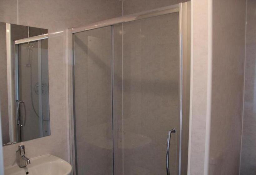 اتاق استاندارد, Stockwood Hotel   Luton Airport