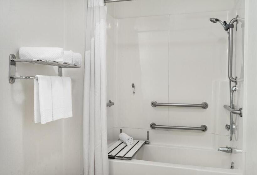 장애인을 위한 스탠다드 룸, Super 8 By Wyndham Ukiah