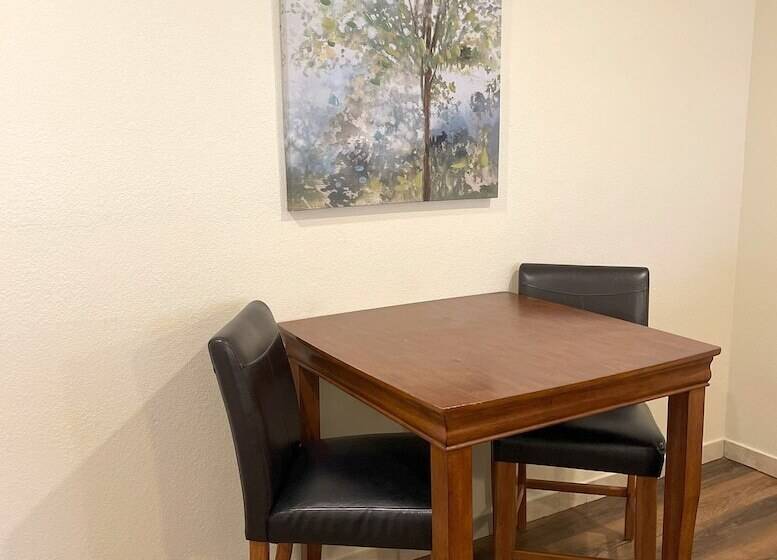 Люкс, Best Western Plus Valdosta Hotel & Suites