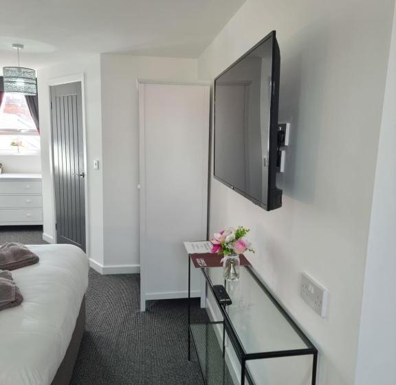 Deluxe Family Room, Langley House