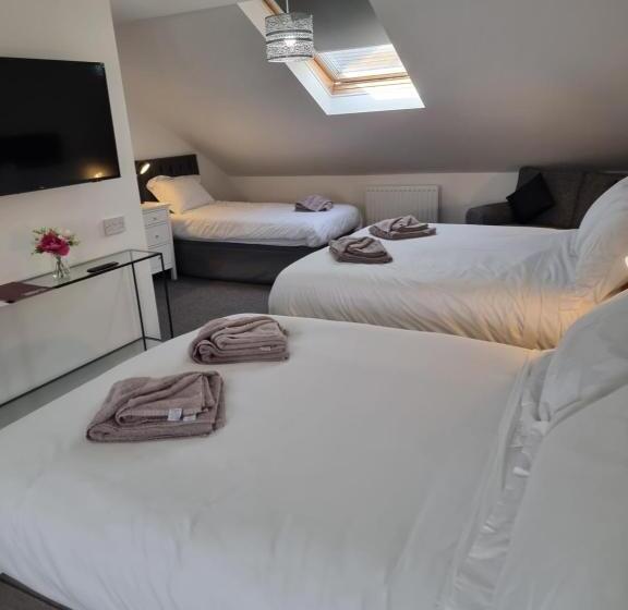 Deluxe Family Room, Langley House