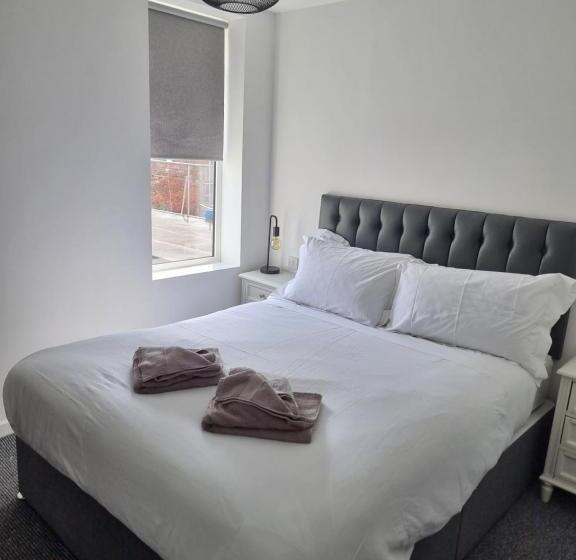 Economy Room, Langley House
