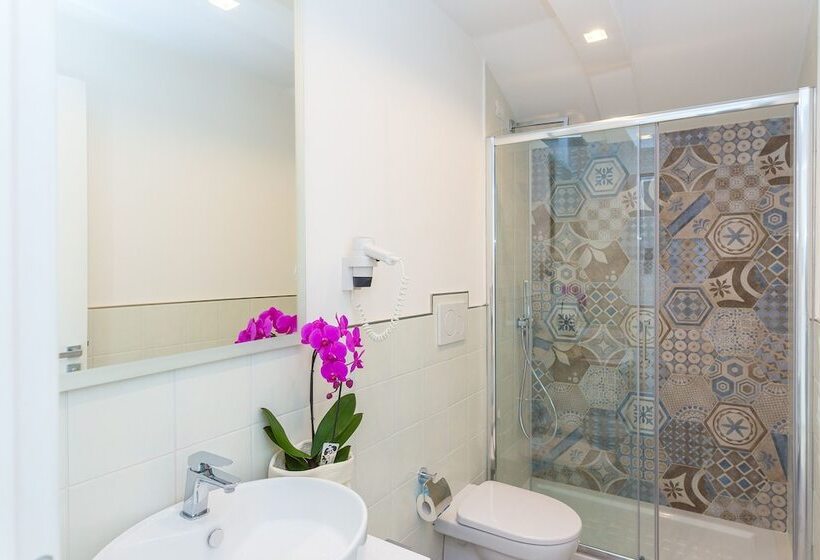 Quarto Triplo Estandar, Rivoli Sorrento