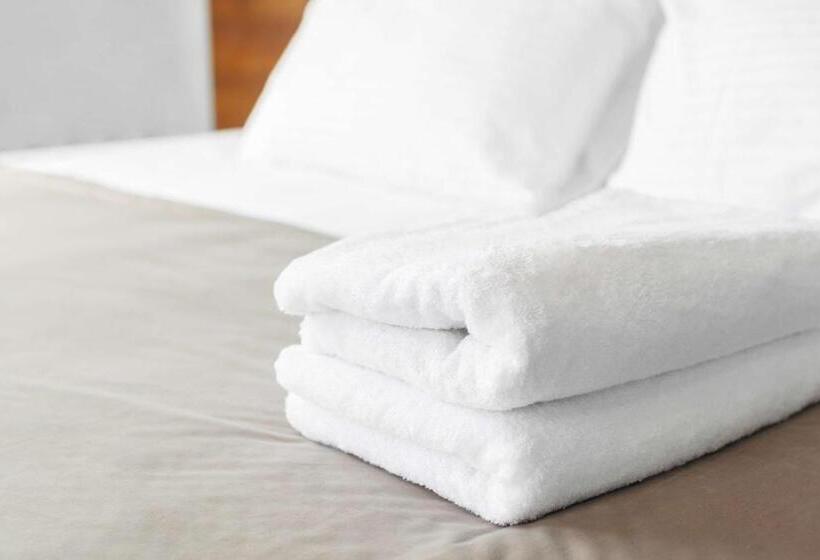 Standardzimmer (behindertengerecht), Drury Inn & Suites Indianapolis Northeast