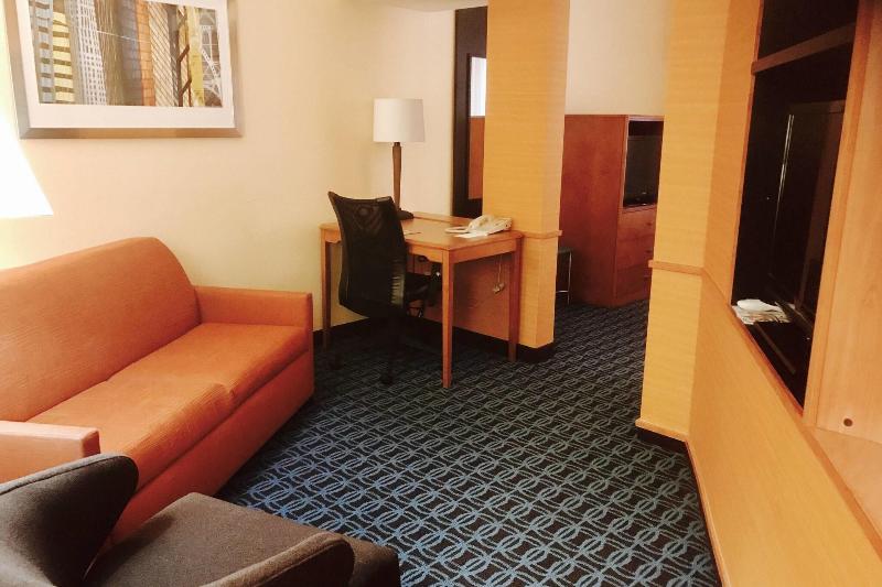 스위트 킹사이즈 침대, Fairfield Inn And Suites Sacramento Airport Natomas