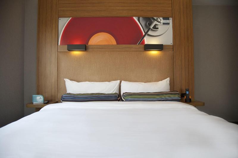 스탠다드 룸 킹사이즈 침대, Aloft Portland Airport Hotel At Cascade Station