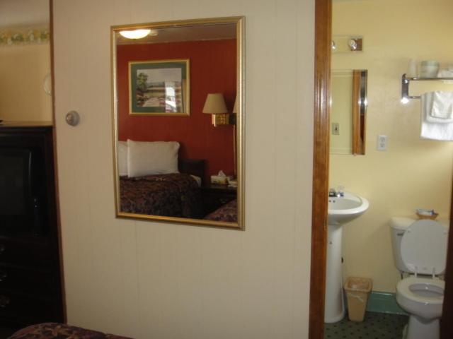 Номер Стандарт, Standish Motel