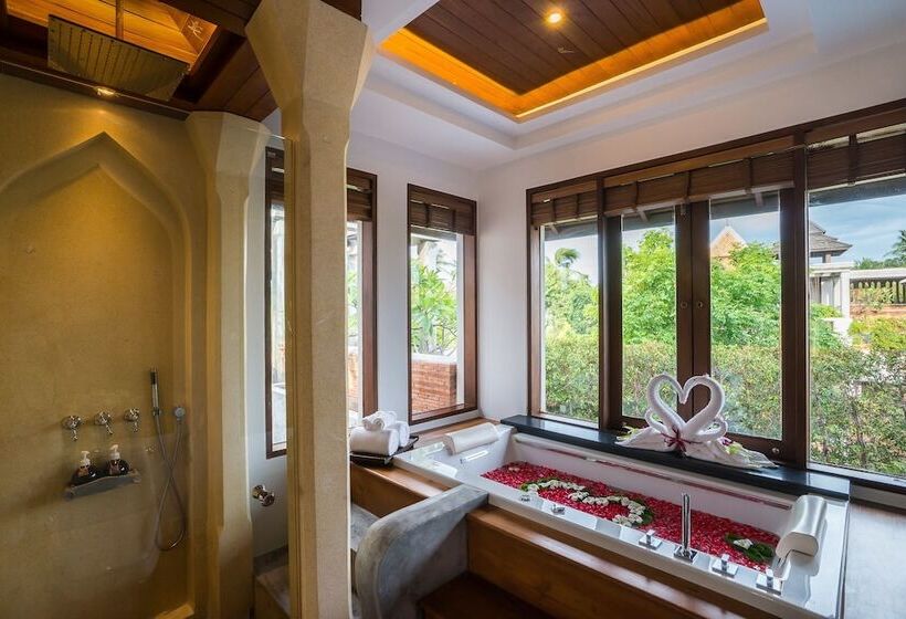 带花园景观和一个卧室的别墅, Royal Muang Samui Villas   Sha Extra Plus
