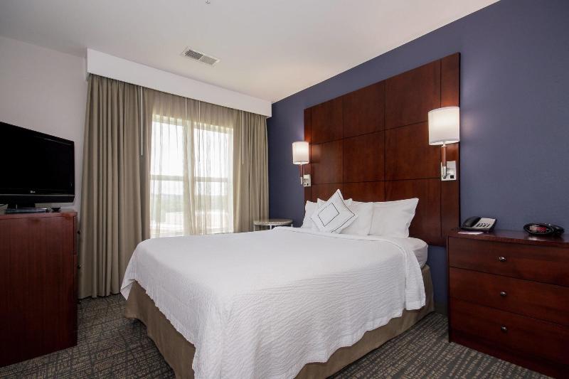 Люкс, Residence Inn Charlotte Concord