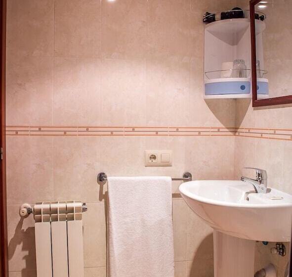 이코노미 룸, Hostal Hotil Coruña Centro