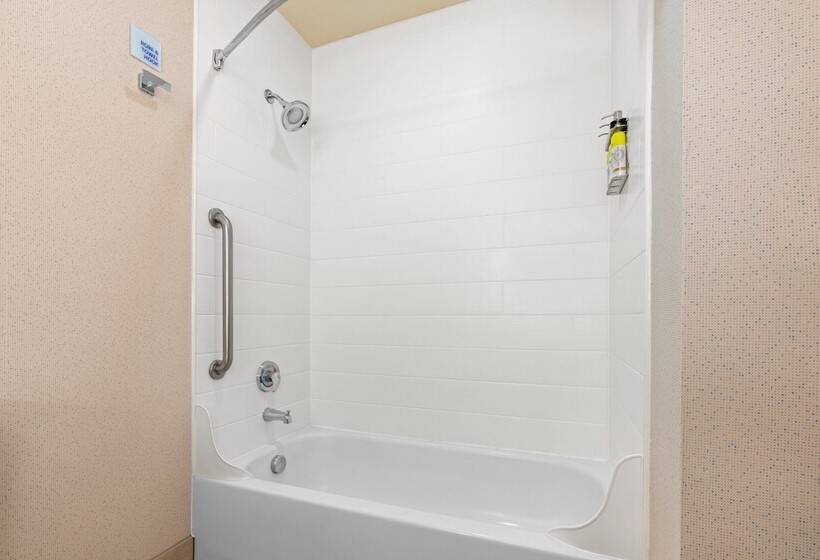 Люкс Адаптированный для Инвалидов, Holiday Inn Express & Suites Klamath Falls Central, An Ihg