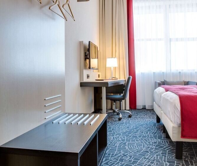 Номер Superior с Видом, Park Inn By Radisson Amsterdam Airport Schiphol