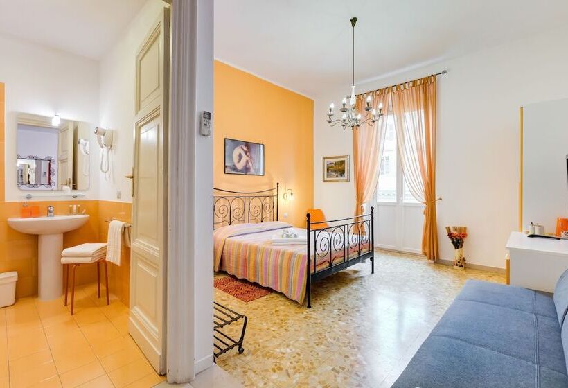 חדר קומפורט לשלושה, 2 Passi Al Colosseo B&b