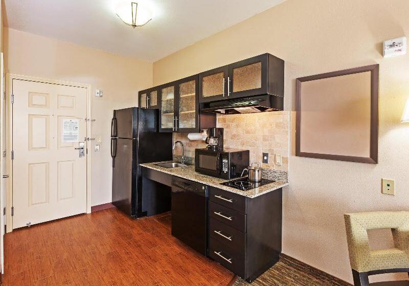Студио Стандарт Кровать Кинг, Candlewood Amarillo Western Crossing, An Ihg