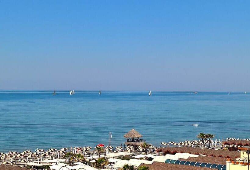 Triple Room Sea View, La Scaletta