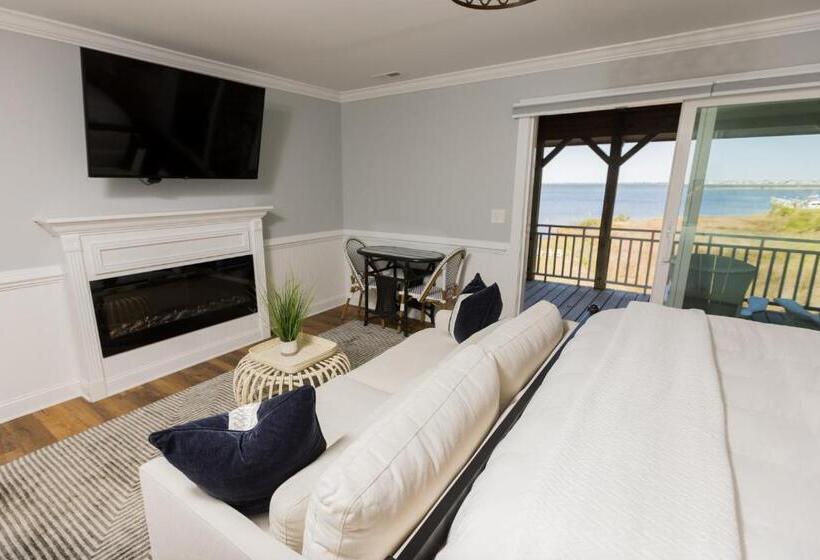 Стандартный Номер Кровать Кинг, The Burrus House Inn Waterfront Suites