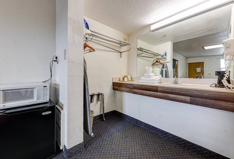 Номер Deluxe, Guest Inn Rogers